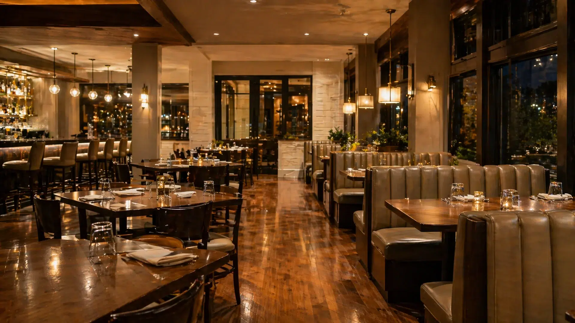 Clean Long Island restaurant dining room